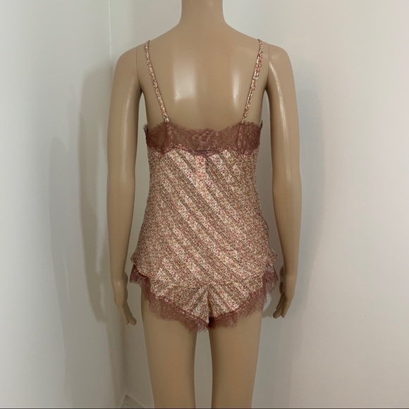 New Victoria’s Secret Lace Cami and Shorts 2 Piece Pajamas Set Size Small - Picture 2 of 15